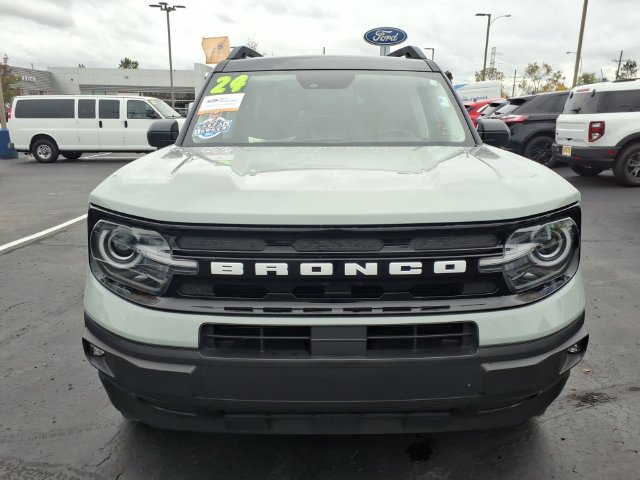 Certified 2024 Ford Bronco Sport Outer Banks w/ Tech Package AWD/4WD image 2