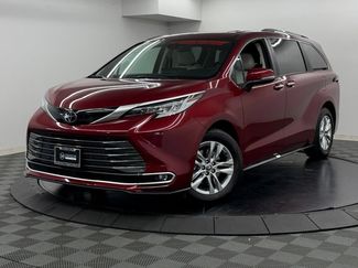 Used 2026 Toyota Sienna Limited FWD video 3