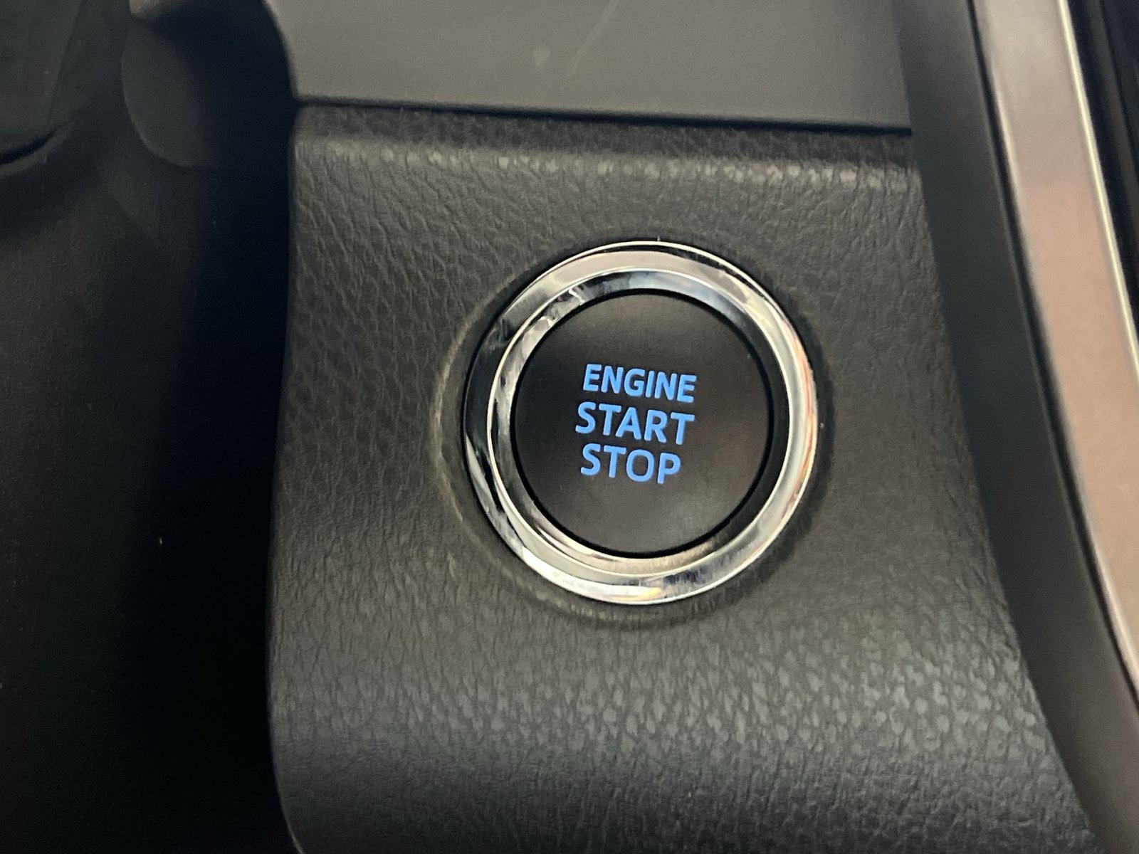Used 2019 Toyota Camry XSE FWD image 35
