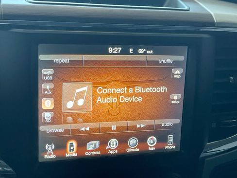 Used 2015 RAM 1500 Laramie w/ Convenience Group image 16