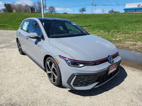 New 2026 Volkswagen GTI SE FWD image 1