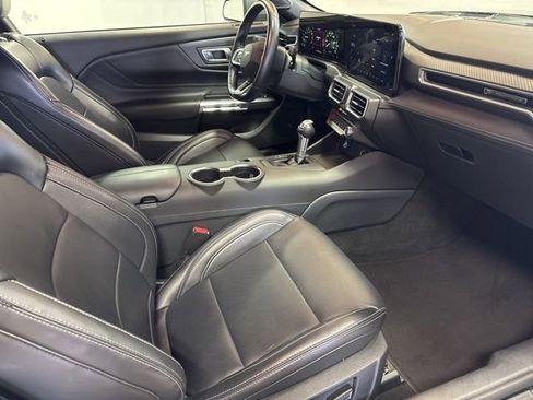 Used 2025 Ford Mustang Premium RWD image 24