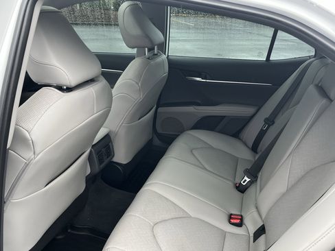 Used 2023 Toyota Camry XLE w/ Navigation Package image 13