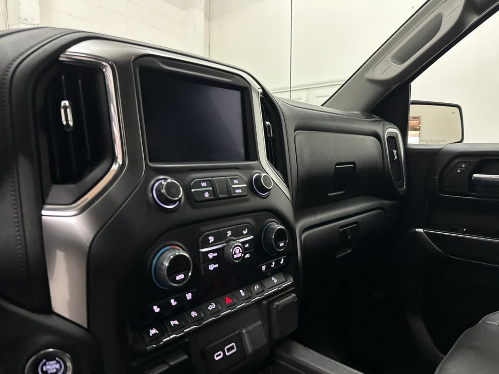 Used 2019 Chevrolet Silverado 1500 LTZ w/ LTZ Premium Package AWD/4WD image 32