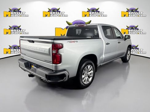 Used 2020 Chevrolet Silverado 1500 Custom w/ Custom Value Package AWD/4WD image 5