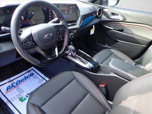 New 2025 Chevrolet Trax RS w/ Driver Confidence Package image 10