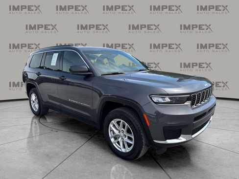 Used 2024 Jeep Grand Cherokee L Laredo RWD image 7