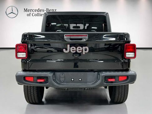 Used 2020 Jeep Gladiator Rubicon AWD/4WD image 6