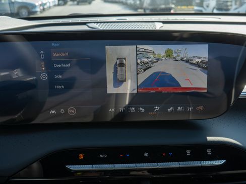 New 2026 Buick Enclave Avenir image 17