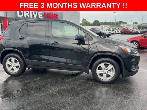 Used 2020 Chevrolet Trax LS w/ Tint and Cruise Package FWD image 9