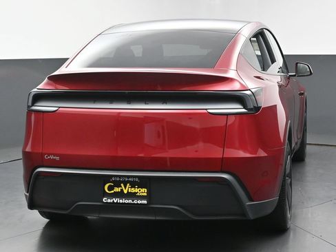 Used 2026 Tesla Model Y Long Range RWD image 3