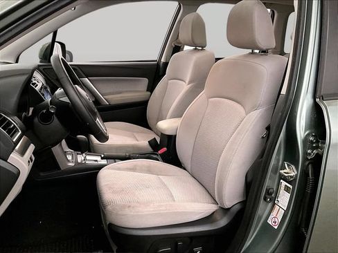 Used 2018 Subaru Forester 2.5i Premium w/ All-Weather Package AWD/4WD image 24