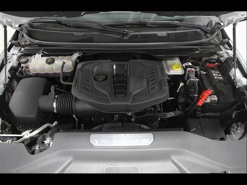 Used 2024 Jeep Wagoneer 4WD w/ Convenience Group I image 23