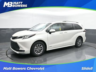 Used 2021 Toyota Sienna XLE