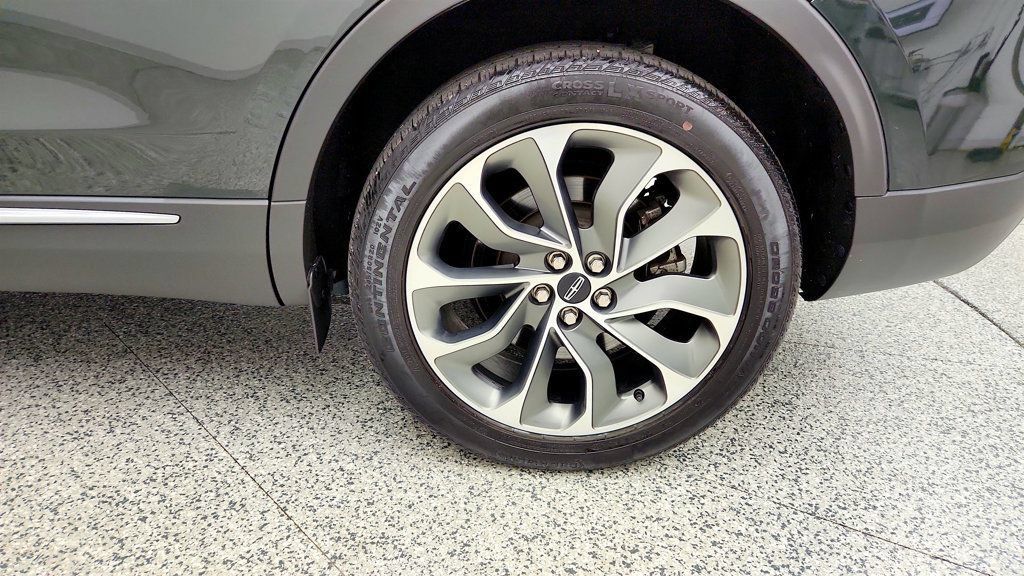 Used 2023 Lincoln Nautilus Reserve AWD/4WD image 9
