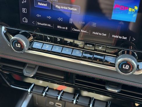 Used 2024 Chevrolet Colorado Z71 w/ Z71 Convenience Package 2 image 33