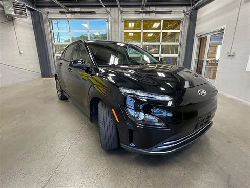 Used 2023 Hyundai Kona SEL FWD image 7