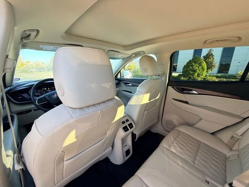 Used 2021 Buick Envision Avenir w/ Technology Package II image 20