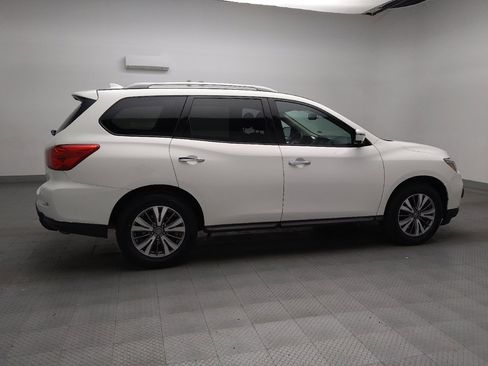 Used 2019 Nissan Pathfinder SL image 10