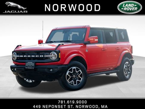 Used 2023 Ford Bronco Outer Banks image 1