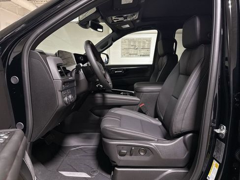 New 2026 Chevrolet Suburban RST w/ Comfort Package AWD/4WD image 21