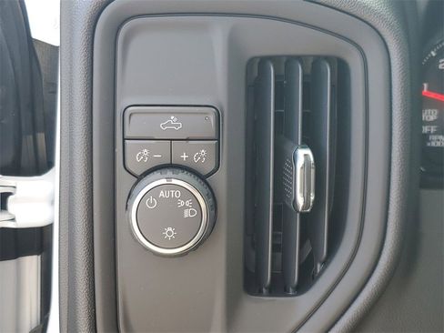 New 2026 Chevrolet Silverado 1500 Custom image 18