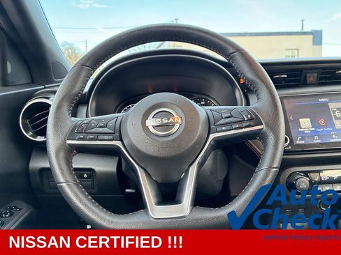 Used 2024 Nissan Kicks SR w/ SR Premium Package FWD image 18