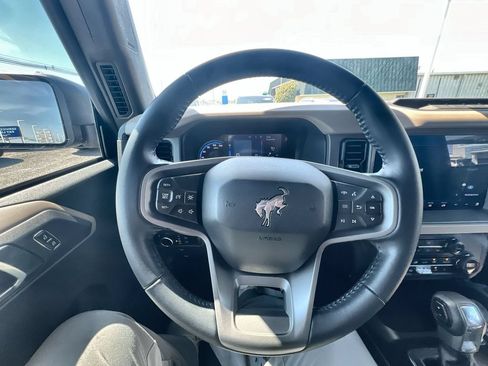Used 2024 Ford Bronco Wildtrak AWD/4WD image 14
