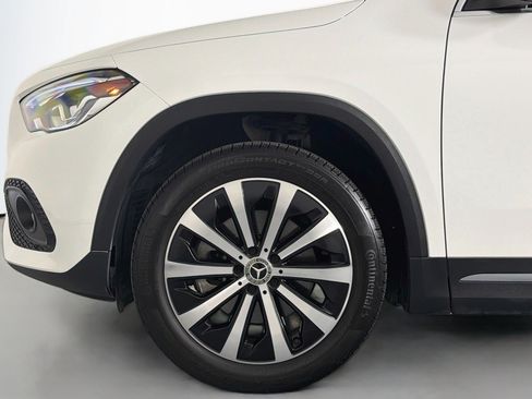 Used 2023 Mercedes-Benz GLA 250 w/ Premium Package image 9