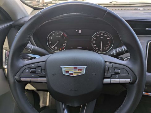 Certified 2023 Cadillac XT4 Luxury FWD image 20