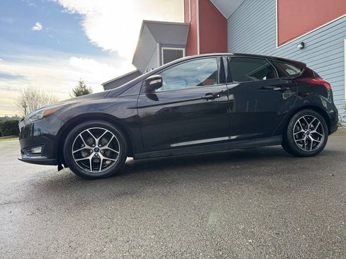 Used 2017 Ford Focus SEL image 7