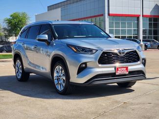 Used 2023 Toyota Highlander Limited video 2