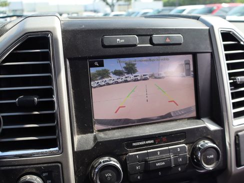 Used 2015 Ford F150 Lariat w/ Trailer Tow Package RWD image 23