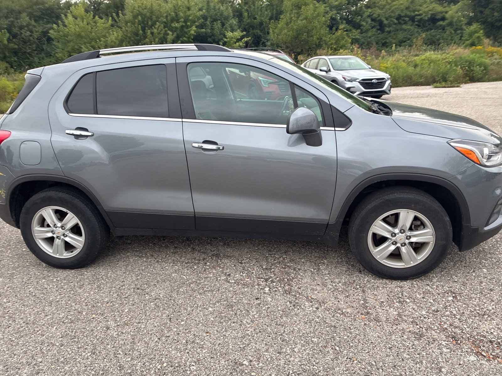 Used 2019 Chevrolet Trax LT w/ LT Convenience Package AWD/4WD image 11