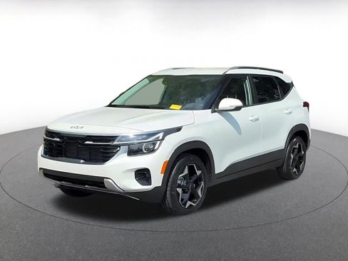 Used 2025 Kia Seltos S FWD image 7