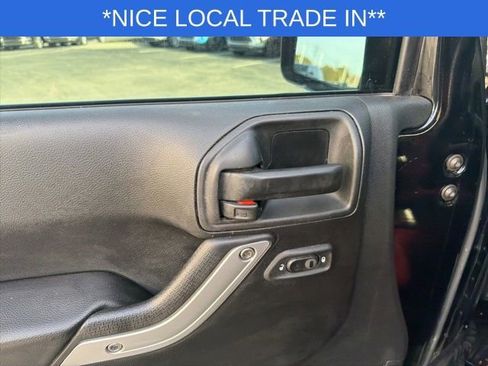 Used 2017 Jeep Wrangler Unlimited Sahara w/ Connectivity Group image 24