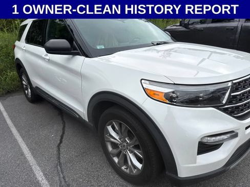 Used 2020 Ford Explorer XLT w/ Equipment Group 202A RWD image 2