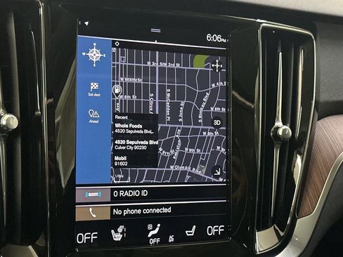 Used 2021 Volvo S60 T5 Momentum image 25