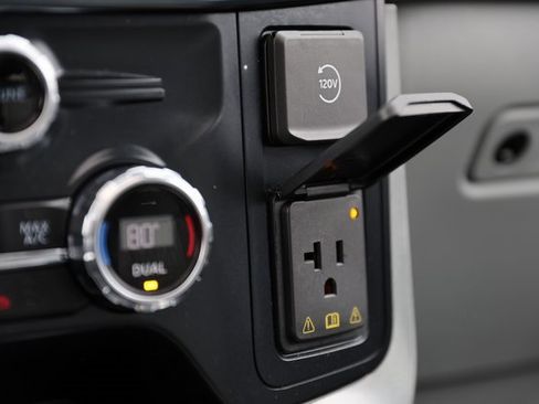 Used 2021 Ford F150 Limited image 35