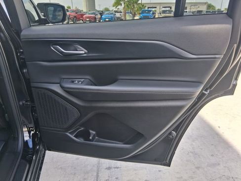 New 2026 Jeep Grand Cherokee L 2WD image 22