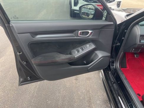 Used 2025 Honda Civic Type R image 5