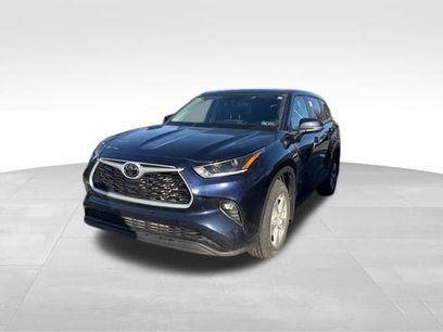 Used 2021 Toyota Highlander LE