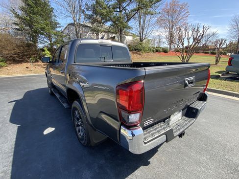 Used 2021 Toyota Tacoma SR5 image 6