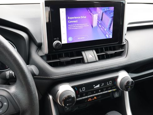 Used 2025 Toyota RAV4 XLE w/ Convenience Package FWD image 20