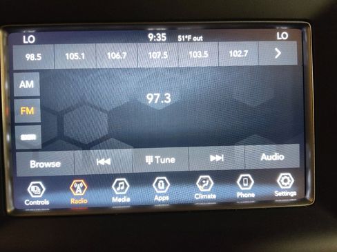 Used 2021 Jeep Grand Cherokee Laredo image 25