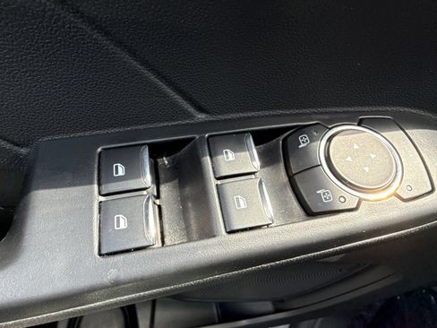 Used 2025 Ford Escape ST-Line w/ Tech Pack #1 AWD/4WD image 17