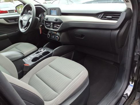 Used 2022 Ford Escape S FWD image 9