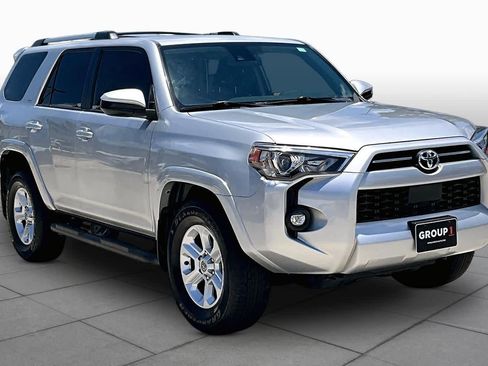 Used 2022 Toyota 4Runner SR5 RWD image 2