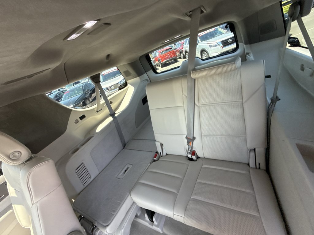 Used 2024 Cadillac Escalade ESV Sport Platinum AWD/4WD image 32