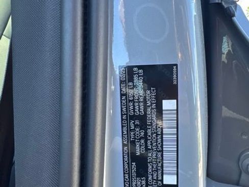 Certified 2025 Volvo XC90 B6 Plus AWD/4WD image 28